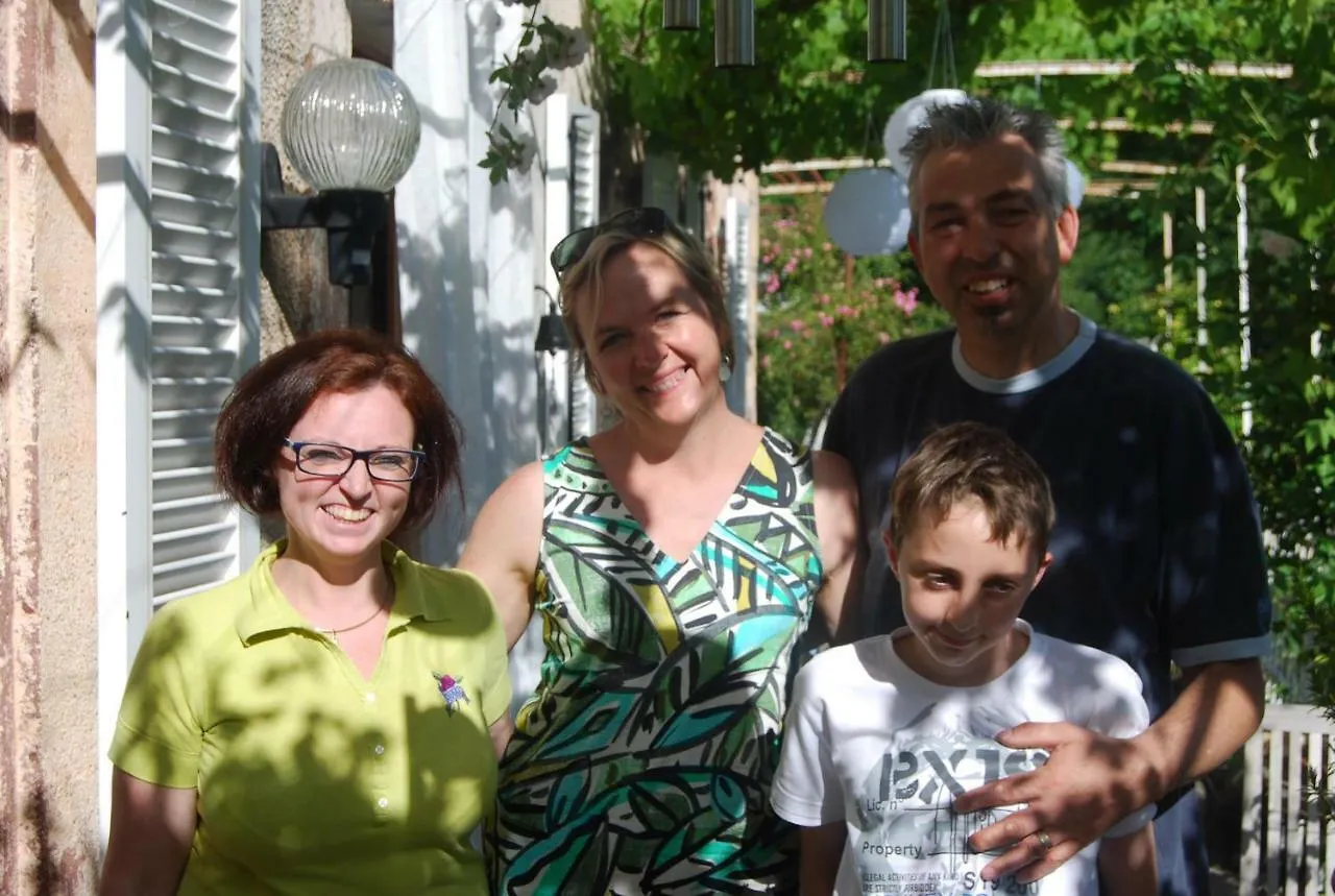 Camarès Au Prieure Saint Jean B&B 프랑스